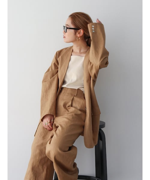 Ungrid（アングリッド）の「リネン混ノーカラージャケット（ノーカラージャケット・レディース・ベージュ/オフホワイト・M/S）」の3枚目の写真