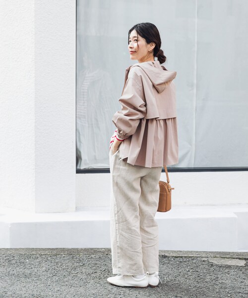 URBAN RESEARCH DOORS（アーバンリサーチドアーズ）の「撥水バックギャザーフードジャケット（テーラードジャケット・レディース・BEIGE/PINKBEIGE/NAVY・Free）」の11枚目の写真