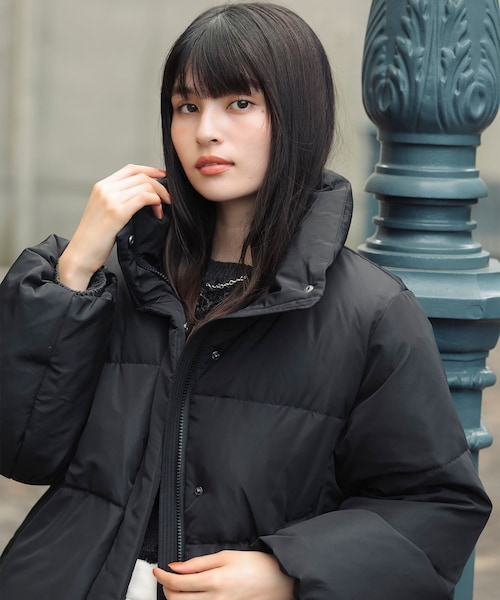 VIS（ビス）の「【アウター総選挙3位】フード取り外し可能軽量ダウンブルゾン/2WAY・撥水加工（ダウンジャケット/コート・レディース・ブラック/オフホワイト/ピンク・L/M）」の8枚目の写真