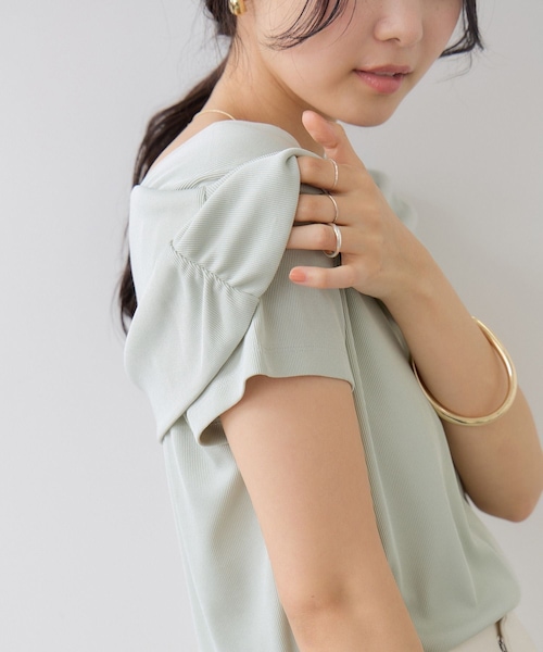 VIS(ビス)の「サイドギャザーオフショルダーカットソー/接触冷感(Tシャツ/カットソー・レディース・キナリ/ダークブラウン/ライトグリーン/レッド・F)」の21枚目の写真