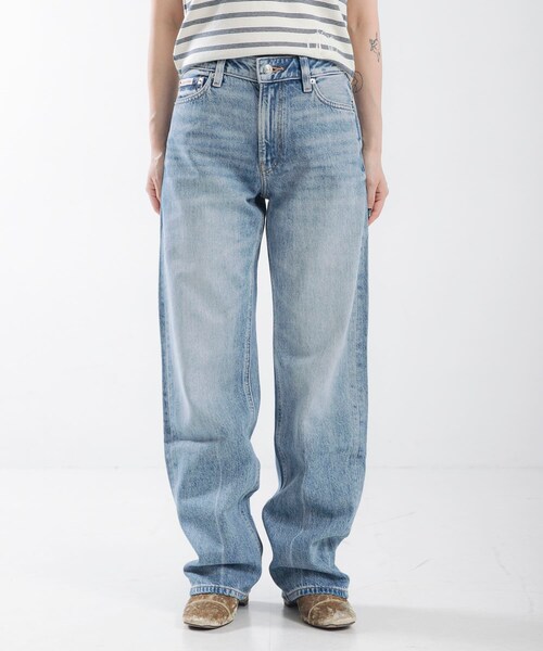 URBAN RESEARCH(アーバンリサーチ)の「Calvin Klein W.90s STRAIGHT SILVERSTONE(デニムパンツ・レディース・SCL BLUE・25/26)」の4枚目の写真