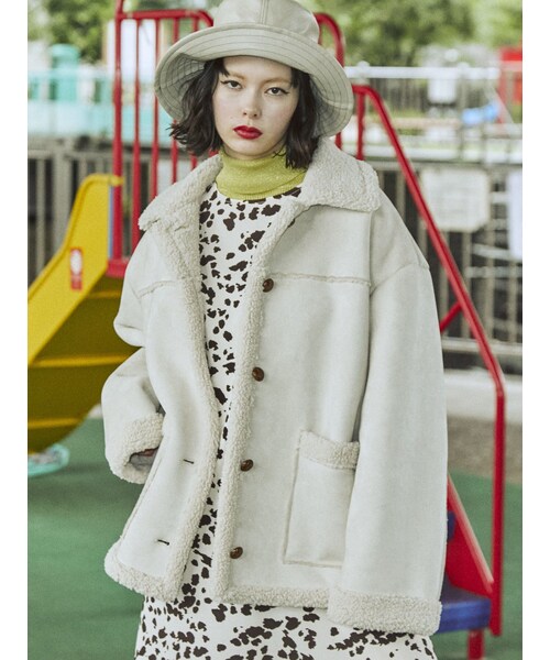 jouetie（ジュエティ）の「ランチコート（ムートンコート・レディース・カーキ/ブラウン/ブルー/ピンク/アイボリー/ブラック・M）」の2枚目の写真