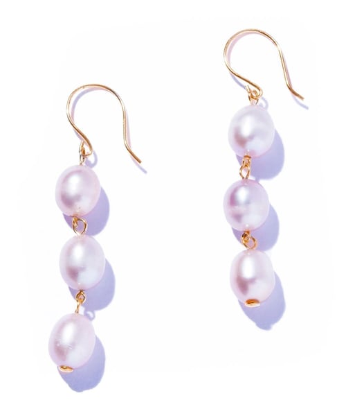 ROPE'（ロペ）の「【WEB限定】【les bonbon (ル ボンボン)】cocoon pearl hook pierce PK（ピアス（両耳用）・レディース・ピンク・F）」の14枚目の写真
