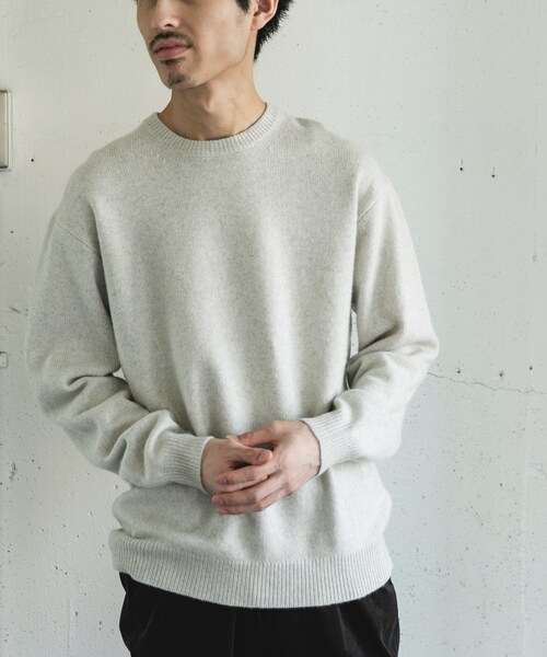 URBAN RESEARCH DOORS（アーバンリサーチドアーズ）の「ハミルトンウールクルーネックニット（ニット/セーター・メンズ・OFF/SAGE GREEN/MIX BROWN/BLACK・M/L/XL）」の6枚目の写真