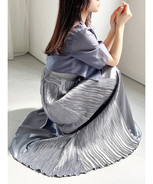 RESEXXY（リゼクシー）の「コルセットプリーツワンピース【セットアップ着用可能】（ドレス・レディース・グリーン/ベージュ/ブラック/イエロー/ブルー・F）」の2枚目の写真