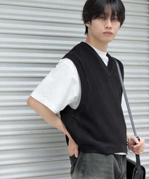 SENSE OF PLACE by URBAN RESEARCH（センスオブプレイスバイアーバンリサーチ）の「アゼアミクロップドニットベスト（ベスト・メンズ・BLACK/GRAY・M/L）」の7枚目の写真
