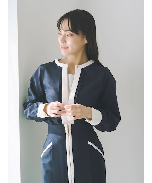 TONAL（トーナル）の「バイカラーピンタック2WAYブラウス（シャツ/ブラウス・レディース・オフホワイト/ブルー/ネイビー・M）」の9枚目の写真