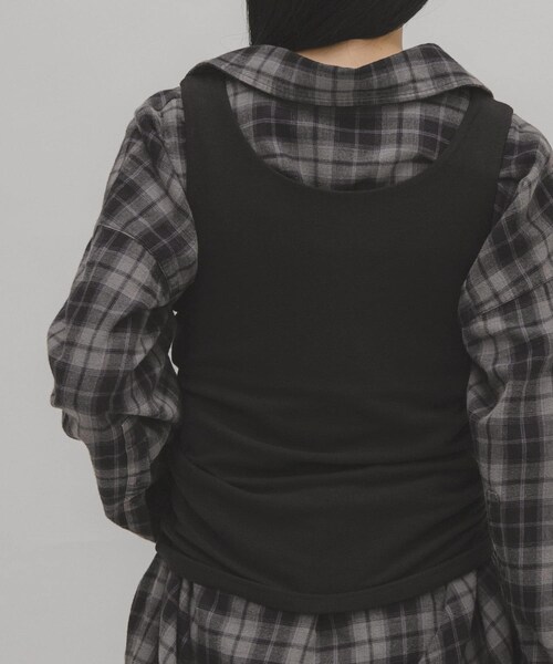 KBF（ケイビーエフ）の「ピーチスキン2WAYタンクトップ（タンクトップ・レディース・OFF/CHARCOAL/BLACK・One）」の13枚目の写真