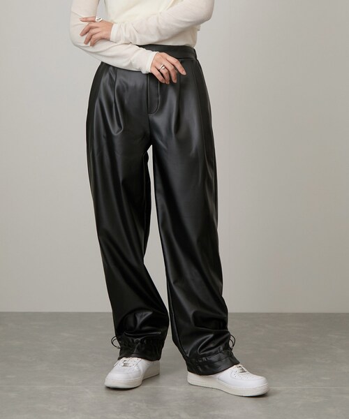 NERGY（ナージー）の「【イージーケア】Synthetic Leather イージータックパンツ（その他パンツ・レディース・ブラック・F/M/S）」の5枚目の写真