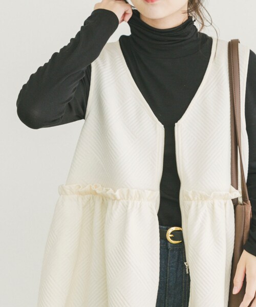 ITEMS URBANRESEARCH（アイテムズ アーバンリサーチ）の「リブタートルネックカットソー（Tシャツ/カットソー・レディース・OFF/BLK/MTD・FREE）」の16枚目の写真