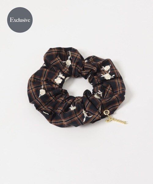 URBAN RESEARCH(アーバンリサーチ)の「GANNI EXCLUSIVE SCRUNCHIE(ヘアゴム・レディース・CAPPUCCINO/B CURACAO/S PINK・-)」の4枚目の写真