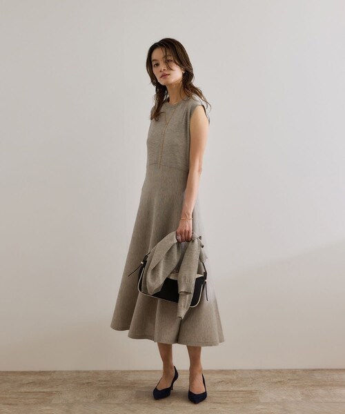 ROPE'(ロペ)の「【洗える】LEVITAクルーネックシアーカーディガン(カーディガン/ボレロ・レディース・ブラック/ベージュ系・F)」の18枚目の写真