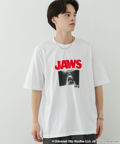 SENSE OF PLACE by URBAN RESEARCH（センスオブプレイスバイアーバンリサーチ）の「『別注』SENSE OF PLACE×JAWS　プリントT-SHIRTS/B（Tシャツ/カットソー・メンズ・WHITE/CHARCOAL/BLUE・M/L）」の6枚目の写真