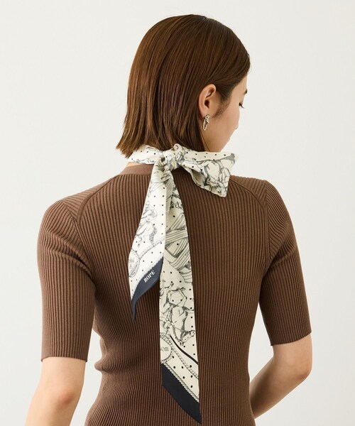 ROPE'（ロペ）の「ROPE' リバイバルシルクタイスカーフ/26AW（バンダナ/スカーフ・レディース・オフホワイト/カーキ/オレンジ・F）」の22枚目の写真