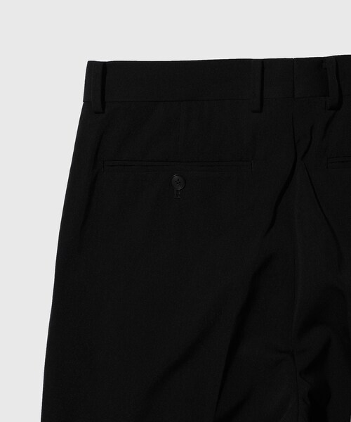 ADAM ET ROPE'（アダムエロペ）の「【AURALEE/オーラリー】LIGHT WOOL MAX GABARDINE TWO-TUCK SLACKS（スラックス・メンズ・ブラック/ダークブラウン・3/4/5）」の17枚目の写真