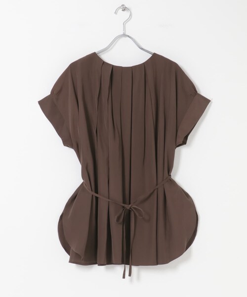 URBAN RESEARCH ROSSO（アーバンリサーチロッソ）の「『一部WEB限定カラー』タックデザインブラウス（シャツ/ブラウス・レディース・OFF/BROWN/KIWI/NAVY・Free）」の2枚目の写真