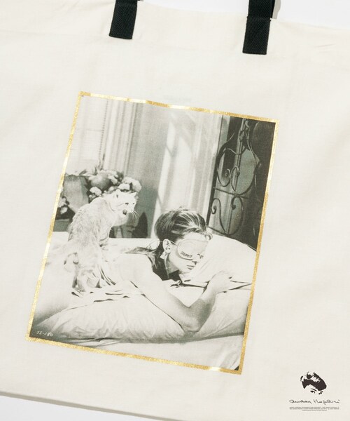 ADAM ET ROPE'（アダムエロペ）の「【AUDREY HEPBURN COLLECTION BY JUN】フォトプリント トートバッグ（トートバッグ・レディース・ホワイト/ホワイト系・F）」の17枚目の写真