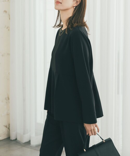 URBAN RESEARCH DOORS(アーバンリサーチドアーズ)の「ペプラムトップスセットアップ(セットアップ・レディース・NAVY/BLACK・S/M)」の6枚目の写真