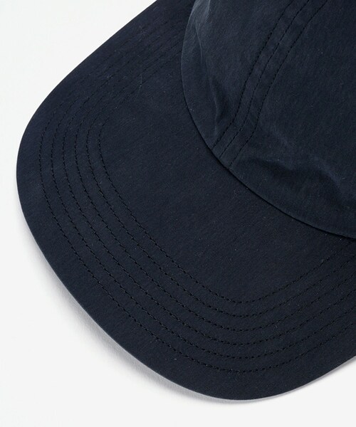 ADAM ET ROPE'(アダムエロペ)の「【J'aDoRe限定】【KIJIMA TAKAYUKI(キジマ タカユキ)】COTTON NYLON 6PANEL CAP(キャップ・レディース・ブラック/キャメル・F)」の6枚目の写真
