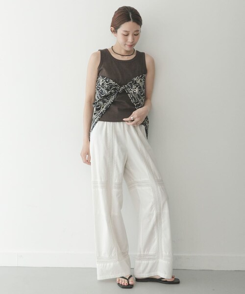 URBAN RESEARCH Sonny Label（アーバンリサーチサニーレーベル）の「大判ニュアンスプリントスカーフ（バンダナ/スカーフ・レディース・ブラック系/ブラウン系/カーキ系・Free）」の9枚目の写真