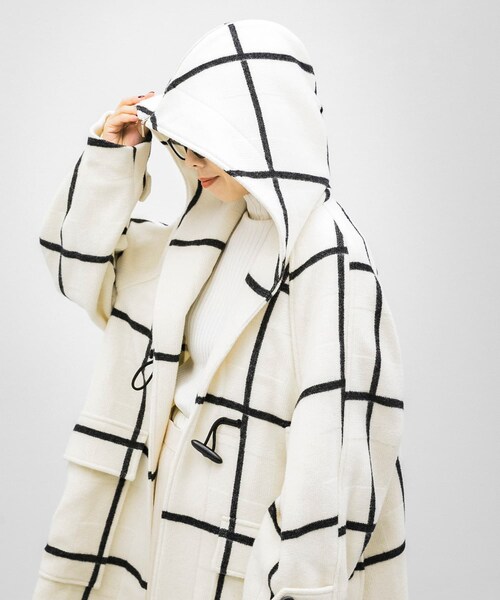 URBAN RESEARCH（アーバンリサーチ）の「rito structure　GRID-PATTERN DUFFLE COAT（ダッフルコート・レディース・CGY/WHT・2）」の7枚目の写真