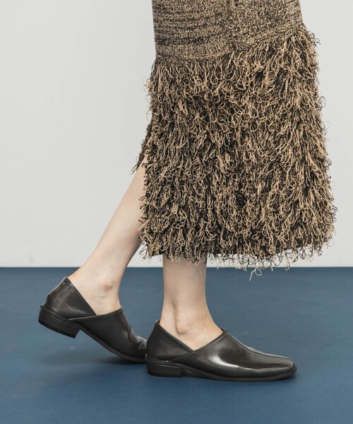 KBF（ケイビーエフ）の「センターステッチスクエアトゥスライドシューズ（その他シューズ・レディース・BLACK/CHARCOAL・36/37/38）」の19枚目の写真