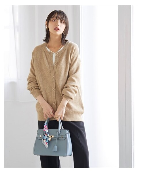 nissen（ニッセン）の「大きいサイズ静電気防止洗濯機で洗える丸首ゆるシルエットカーディガン（カーディガン/ボレロ・レディース・黒/杢チャコールグレー/杢ベージュ/カナリアイエロー・L/LL/3L/4L/5L/6L/8L/10L）」の17枚目の写真