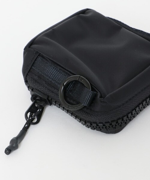 KBF（ケイビーエフ）の「TOPOLOGIE　Mini Utillity Sacoche（その他雑貨・レディース・BLACK/OFF・one）」の10枚目の写真