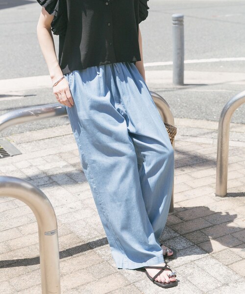 ITEMS URBANRESEARCH（アイテムズ アーバンリサーチ）の「レーヨンデニムワイドパンツ（デニムパンツ・レディース・BLU/O.WSH・FREE）」の5枚目の写真