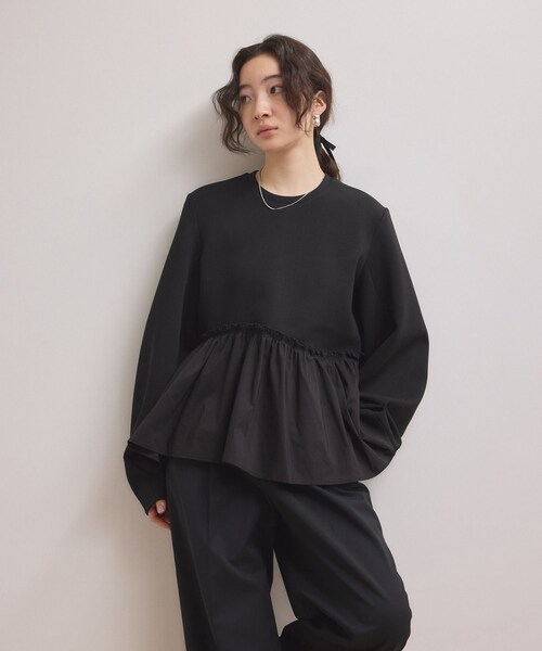 ADAM ET ROPE'(アダムエロペ)の「【WEB限定】ペプラムコンビプルオーバー(Tシャツ/カットソー・レディース・ブラック/ホワイト/キャメル・F)」の4枚目の写真