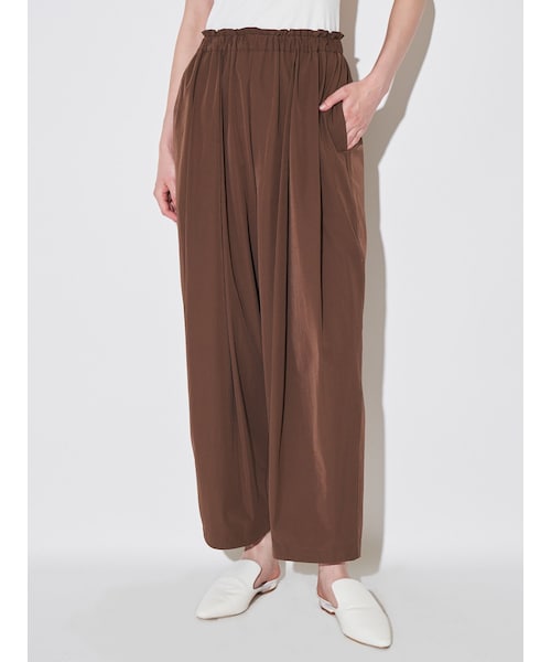 ELENDEEK（エレンディーク）の「EASY TUCK COCOON PT（その他パンツ・レディース・オフホワイト/ブラック/ピンク/ミントグリーン/ブラウン/アイスブルー・01/02）」の21枚目の写真