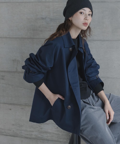 URBAN RESEARCH Sonny Label（アーバンリサーチサニーレーベル）の「撥水ショートトレンチコート（ステンカラーコート・レディース・ベージュ/ネイビー・36/38）」の2枚目の写真