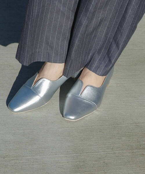 URBAN RESEARCH Sonny Label（アーバンリサーチサニーレーベル）の「Vカットローヒールパンプス（パンプス・レディース・ブラック/アイボリー/シルバー・S/M/L）」の22枚目の写真