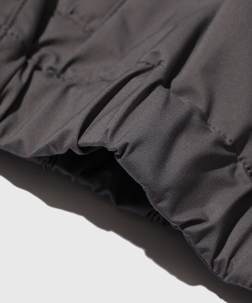 ADAM ET ROPE'(アダムエロペ)の「【BASICKS/ベイシックス】Cigarettes Shoulder Track Jacket(ブルゾン・メンズ・ブラック/グレー・XS)」の16枚目の写真