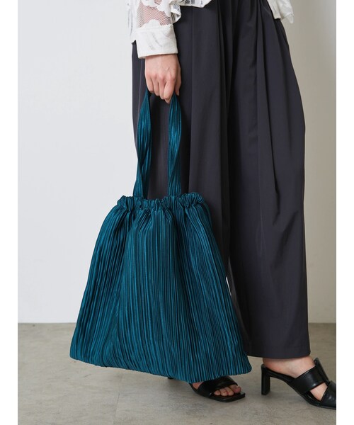 ELENDEEK（エレンディーク）の「PLEATS TOTEBAG（トートバッグ・レディース・ブラック/ピンク/グリーン/シルバー・F）」の18枚目の写真