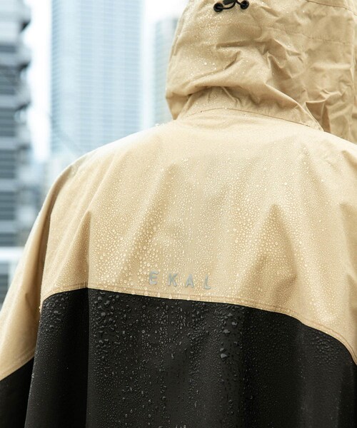 EKAL（エカル）の「Kiu別注ポンチョ（レインコート/ポンチョ・メンズ・BK-GRY/BEG-BK/BEG-CAM・One）」の21枚目の写真