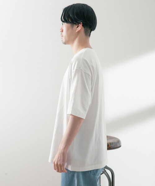 ITEMS URBANRESEARCH(アイテムズ アーバンリサーチ)の「USAコットン オーバーサイズTシャツ(Tシャツ/カットソー・メンズ・GRN/OFF/BLK/BLU/YEL・M/L)」の12枚目の写真