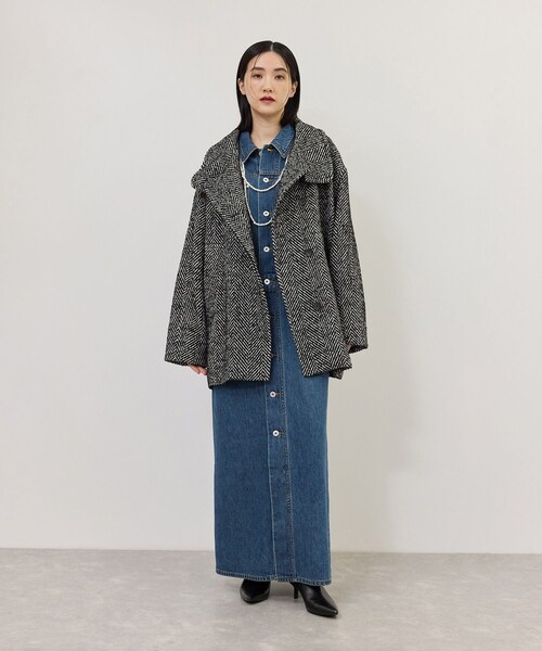 ADAM ET ROPE'(アダムエロペ)の「【WEB限定】デニムシャツロングワンピース(シャツワンピース・レディース・ブラック/ブルー・36/38)」の11枚目の写真