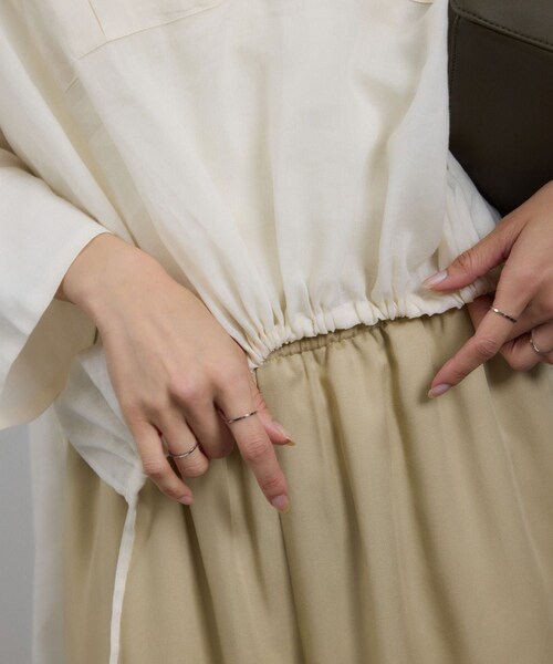 ADAM ET ROPE'（アダムエロペ）の「シアーリネンスキッパードルマンシャツ（シャツ/ブラウス・レディース・ブラック/ホワイト/ブラウン・F）」の15枚目の写真