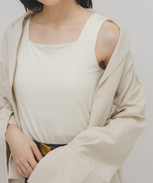 KBF（ケイビーエフ）の「ピーチスキン2WAYタンクトップ（タンクトップ・レディース・OFF/CHARCOAL/BLACK・One）」の5枚目の写真