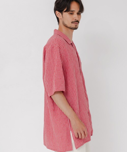 URBAN RESEARCH(アーバンリサーチ)の「『別注』Cale×URBAN RESEARCH ギンガムチェック SHORT-SLEEVE SHIRTS(シャツ/ブラウス・メンズ・PINK×RED・3/4)」の5枚目の写真