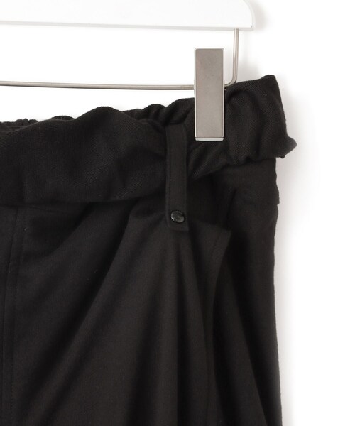 ADAM ET ROPE'(アダムエロペ)の「【OPEN YY(オープン ワイワイ)】ROLLED WAIST SWEAT CARGO PANTS(カーゴパンツ・レディース・ブラック/ベージュ・S)」の6枚目の写真