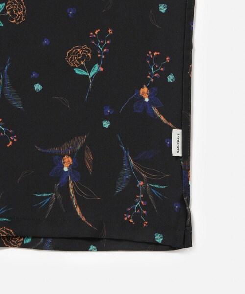 Saturdays NYC(サタデーズ ニューヨークシティ )の「Canty Floral Print SS Shirt(シャツ/ブラウス・レディース・ブラック/ホワイト・L/M/S/XL/XS)」の15枚目の写真