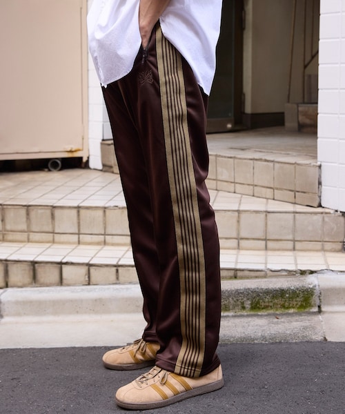 ADAM ET ROPE'(アダムエロペ)の「《別注》【NEEDLES/ニードルズ】 Narrow Track Pant - Poly Smooth(その他パンツ・メンズ・ダークブラウン/ネイビー・L/M/S/XS)」の15枚目の写真