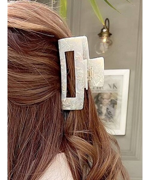 RESEXXY（リゼクシー）の「ニュアンスカラーバレッタ（バレッタ/ヘアクリップ・レディース・ホワイト/ピンク/ブルー・F）」の5枚目の写真