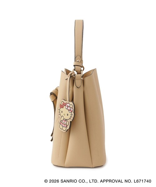 VIS(ビス)の「【HELLO KITTY×VIS】日焼けデザイン ハローキティハートカットバッグ(ショルダーバッグ・レディース・ベージュ・F)」の8枚目の写真