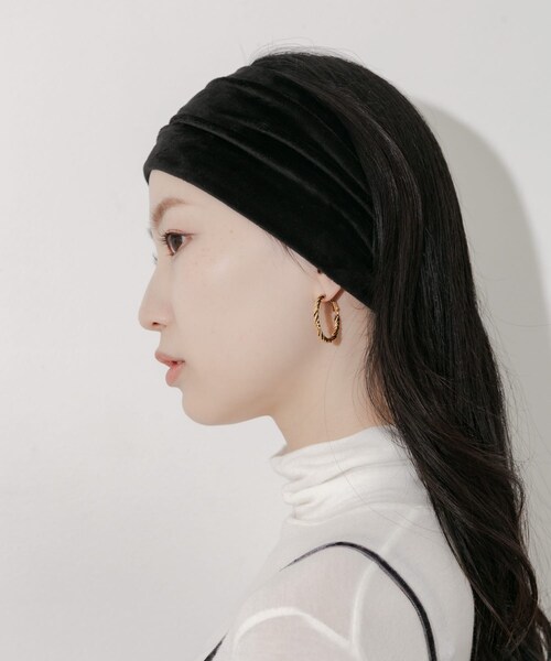 SMELLY（スメリー）の「ベロアワイドヘアバンド（ヘアバンド・レディース・BLK/DBR・-）」の5枚目の写真
