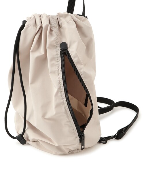 ADAM ET ROPE'（アダムエロペ）の「【WEB限定】2WAYナップサック / 撥水（バックパック/リュック・レディース・ブラック/ベージュ系・F）」の22枚目の写真