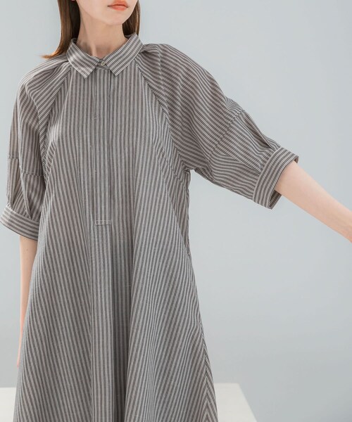 URBAN RESEARCH ROSSO（アーバンリサーチロッソ）の「『WEB限定』イージーリネンシャツワンピース（ワンピース・レディース・BRN/ST/NAVY/BRN/ST-1・Free）」の13枚目の写真