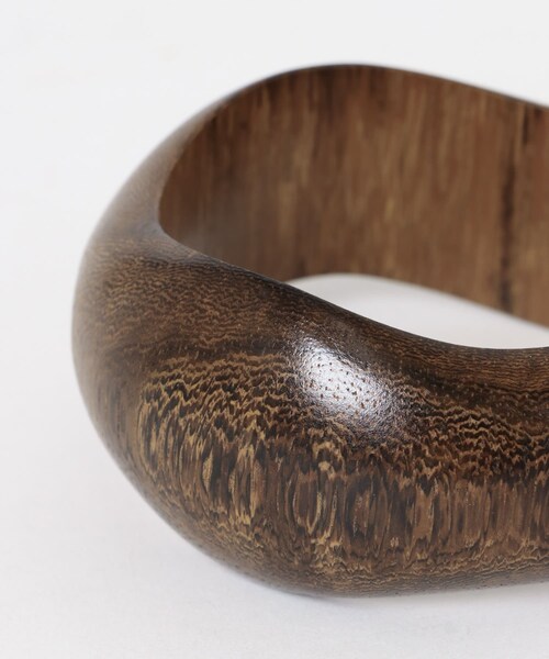 URBAN RESEARCH DOORS(アーバンリサーチドアーズ)の「ウッドバングル(ブレスレット・レディース・BROWN B/BROWN A・one)」の11枚目の写真